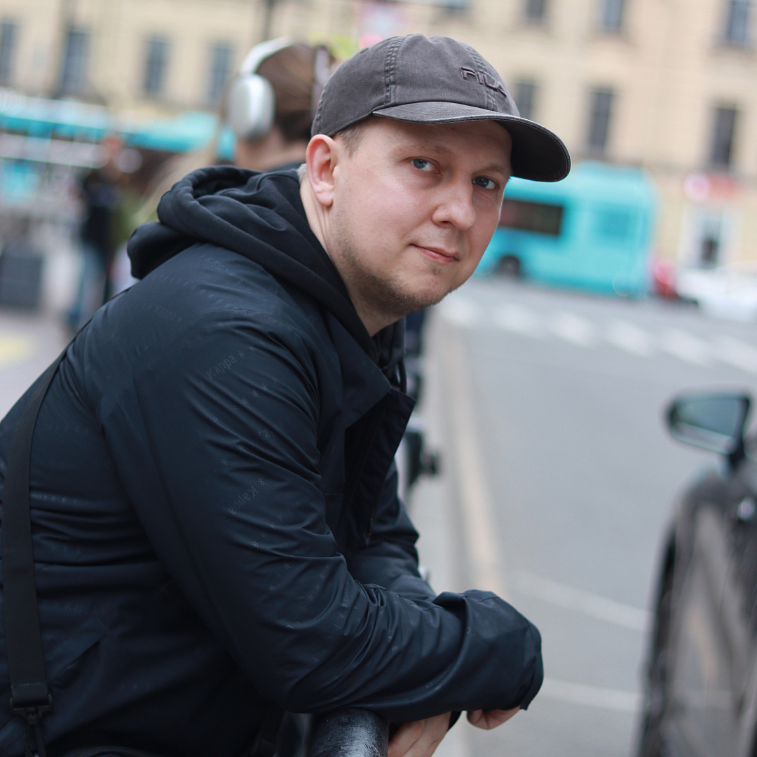 Суббота, 11 июля. 17:00. Лекция Леонида Кравченко «Алгоритмы и музыка машин»