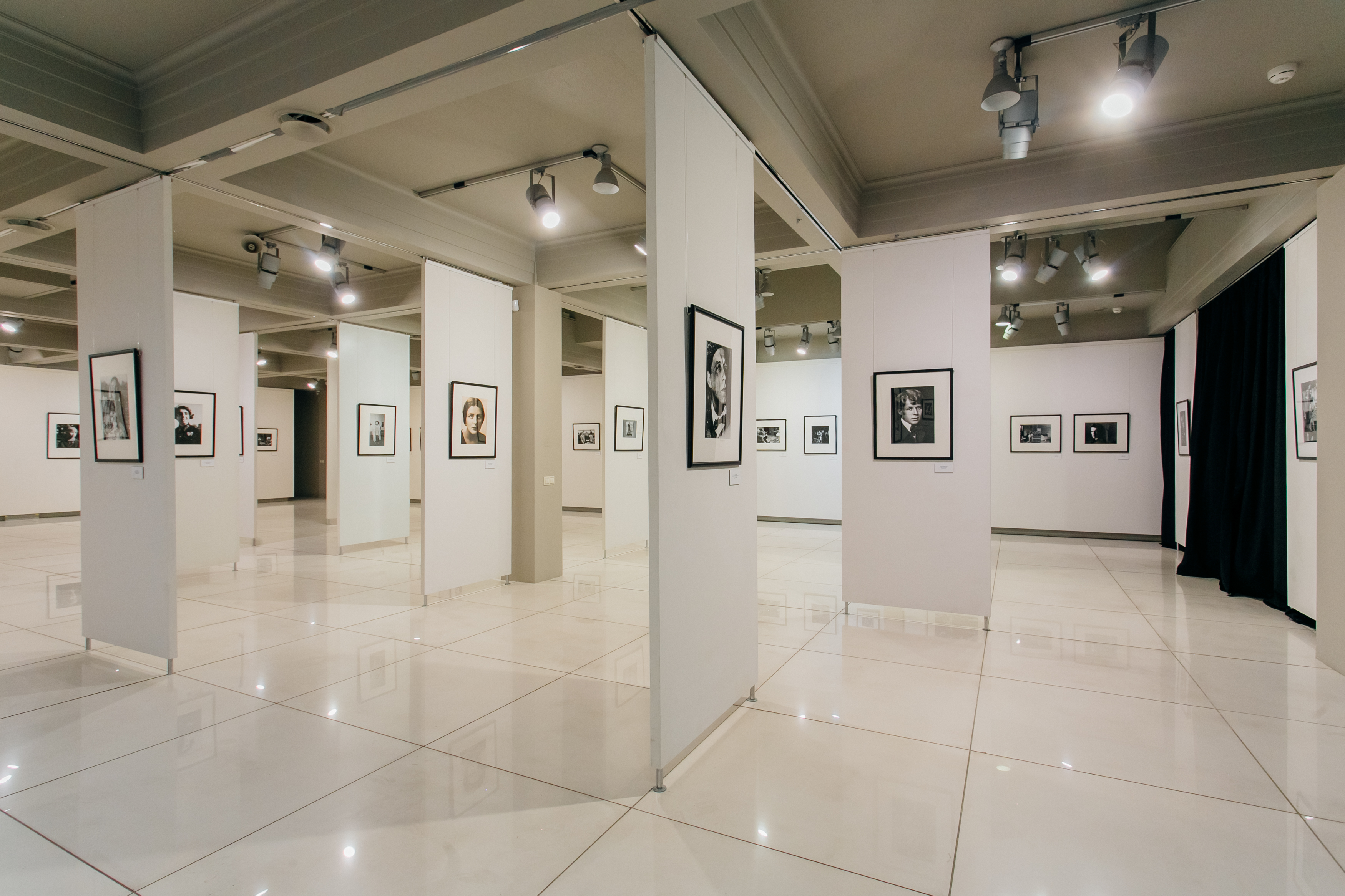 Выставка «Современник. Антология советского фотопортрета. 1918-1991»