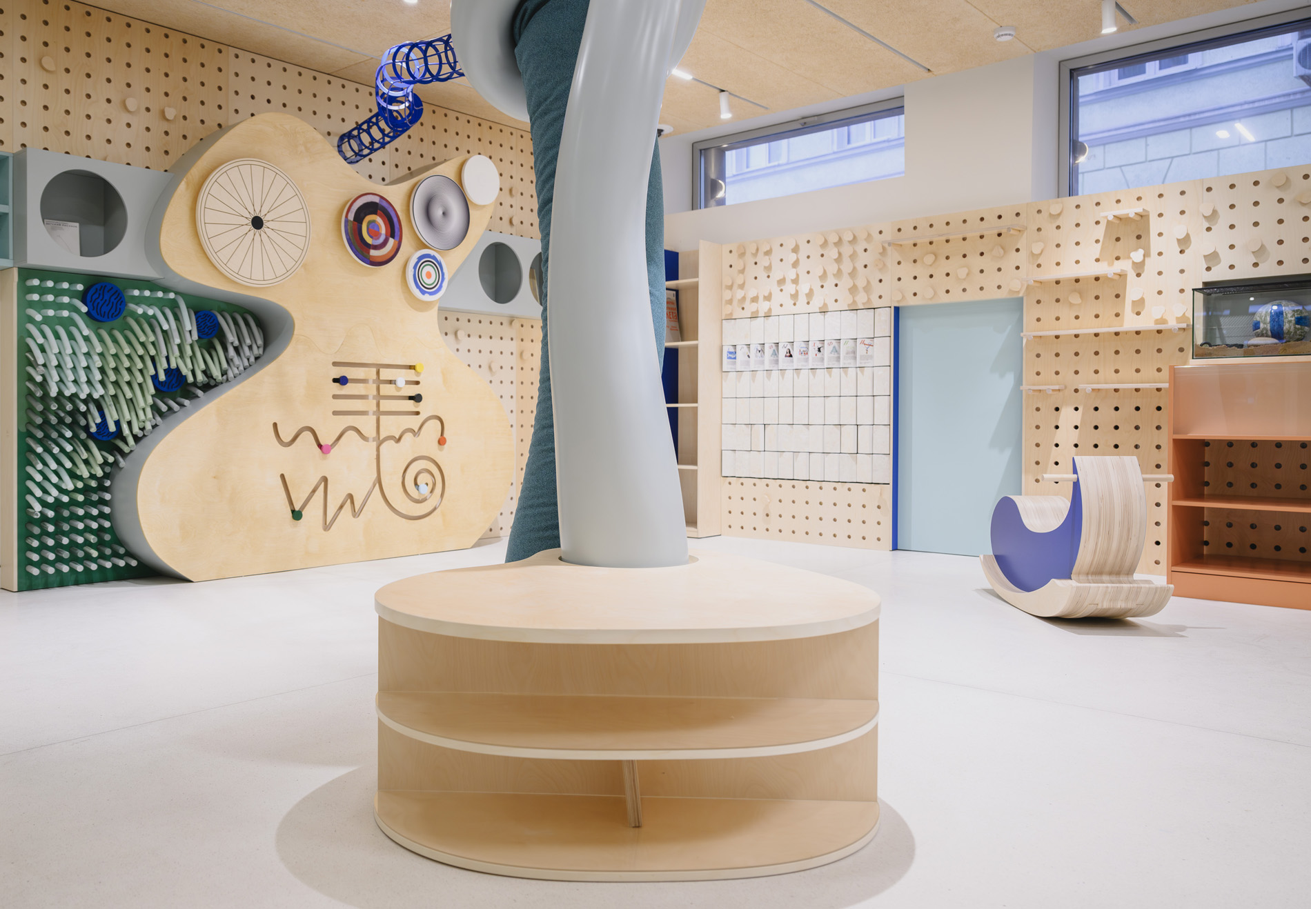 Занятие с преподавателем для детей 4-6 лет